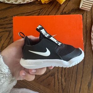 Nike Flex Runner Kids Shoes - Black and White